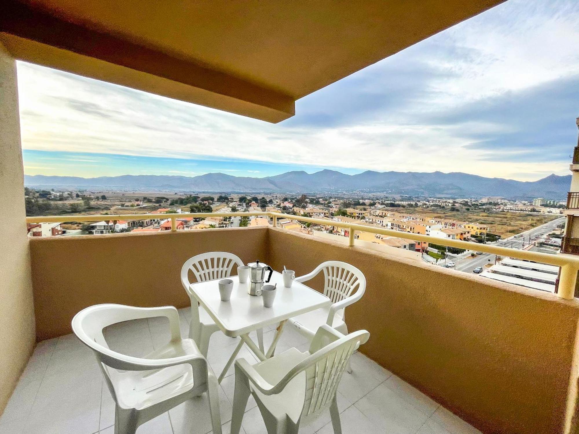 Apartamentos Benicassim 3000 Экстерьер фото